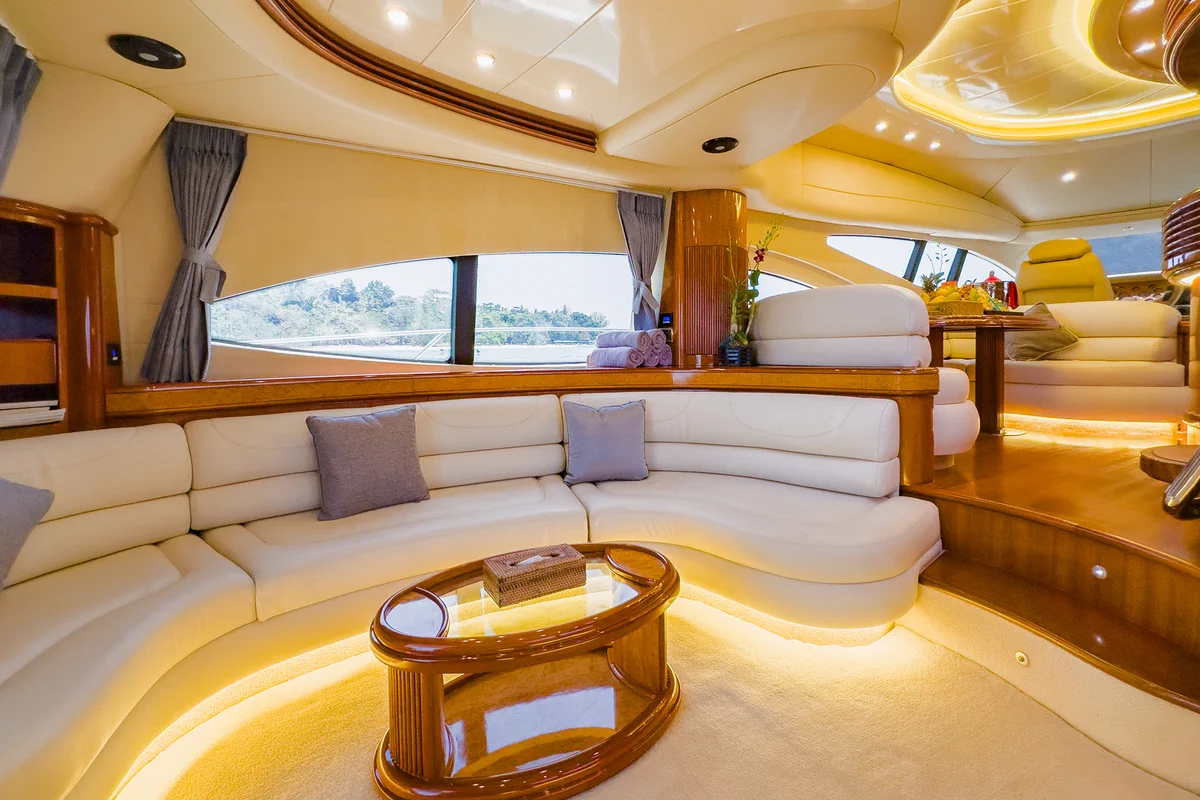 Azimut 68 _68